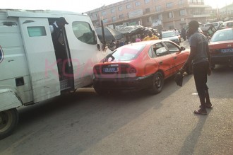 Côte d'Ivoire: Un véhicule de convoyage de fonds percute un taxi et prends la fuite ! 